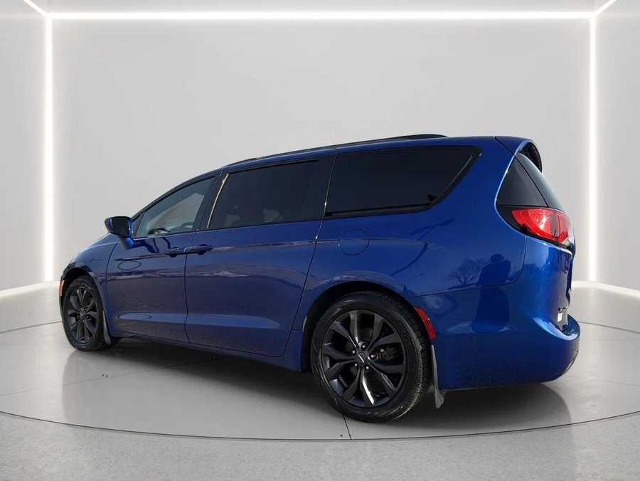 Chrysler Pacifica 2019 2019 Bleu