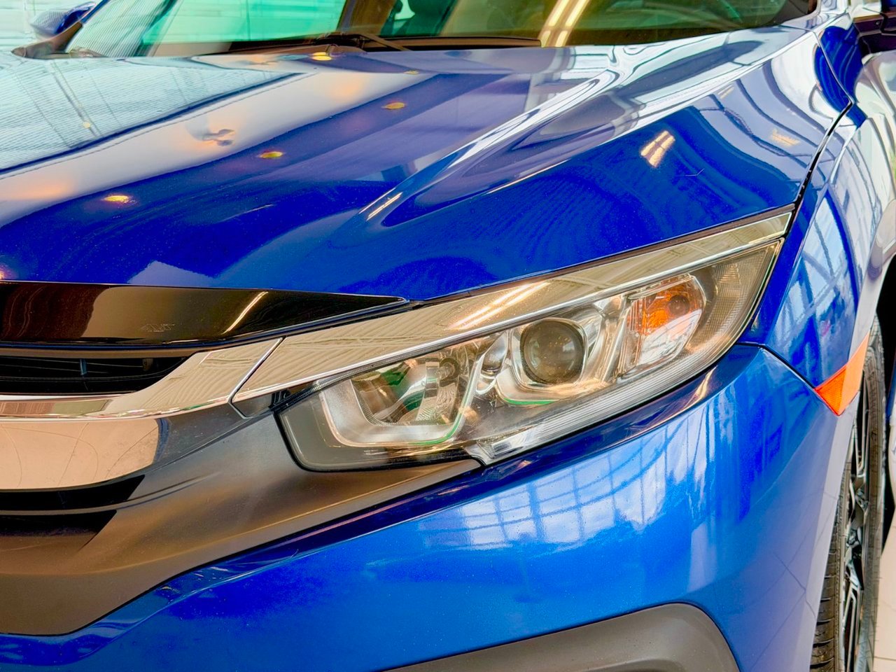 2018 Honda Civic Coupe Blue Notre-Dame-des-Prairies - photo #4