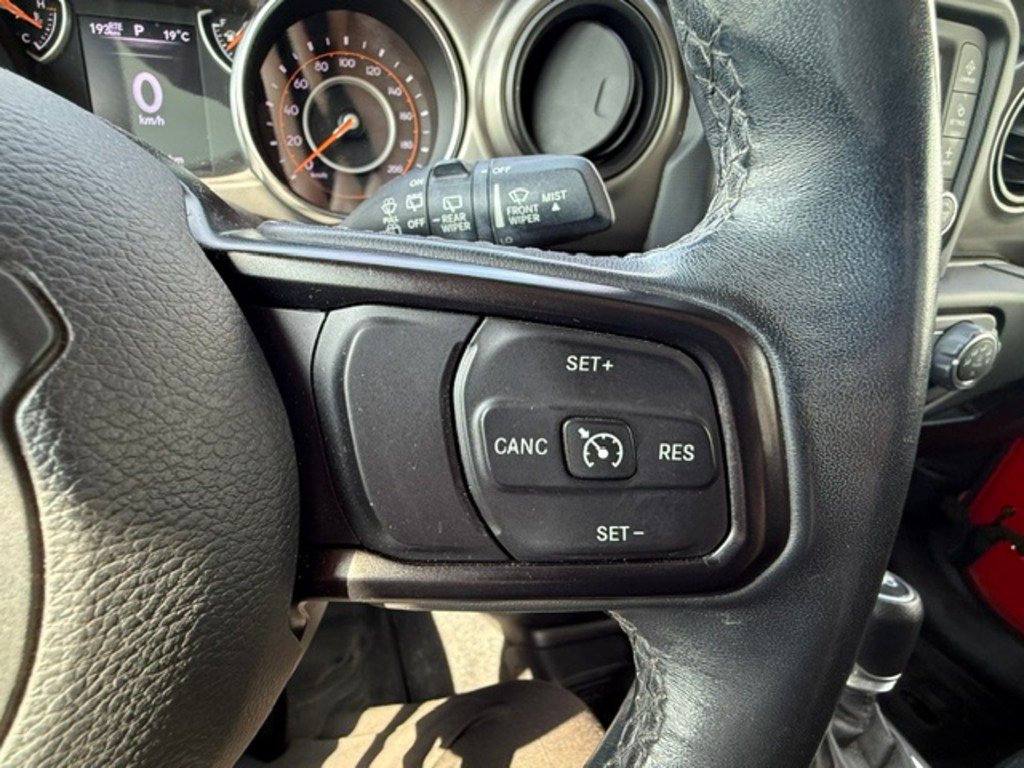 2019 Jeep Wrangler Red Saint-Basile-le-Grand - photo #9