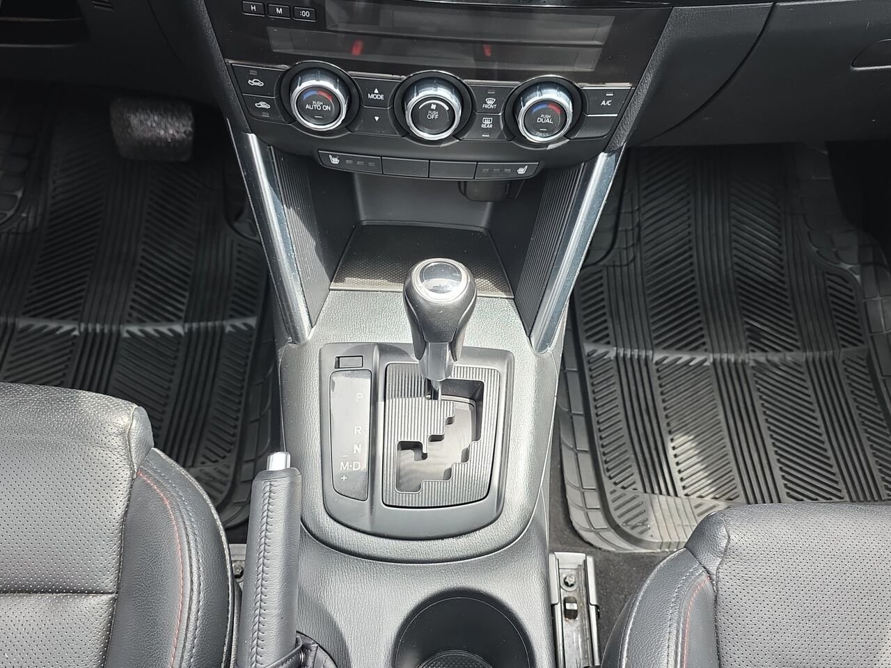 Mazda CX-5 Traction intégrale, 4 portes, boîte automatique, GT, Toit ouvrant, commande audio au volant 2013 Noir Val-David - photo #11