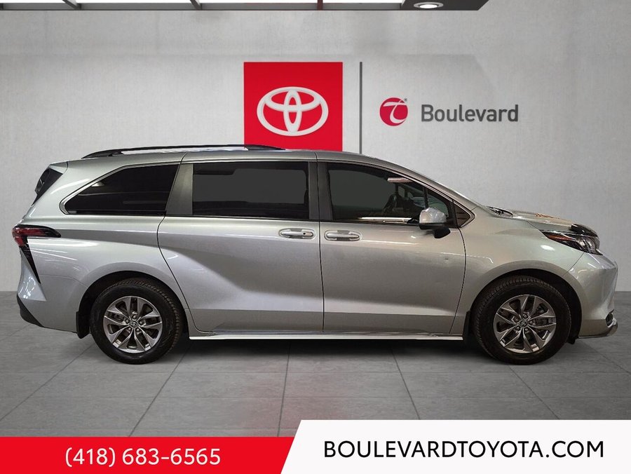 2025 Toyota Sienna 2025 Celestial Silver Metallic