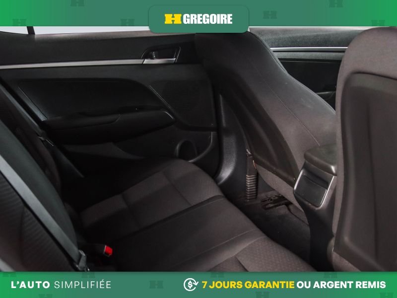 2019 Hyundai Elantra Red Blainville - photo #27