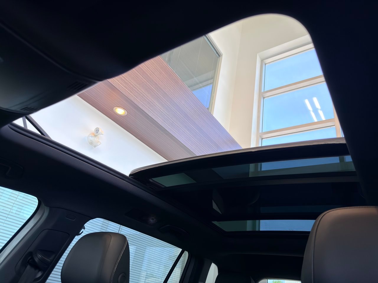 Volkswagen Tiguan 2021 Gris Notre-Dame-des-Prairies - photo #4