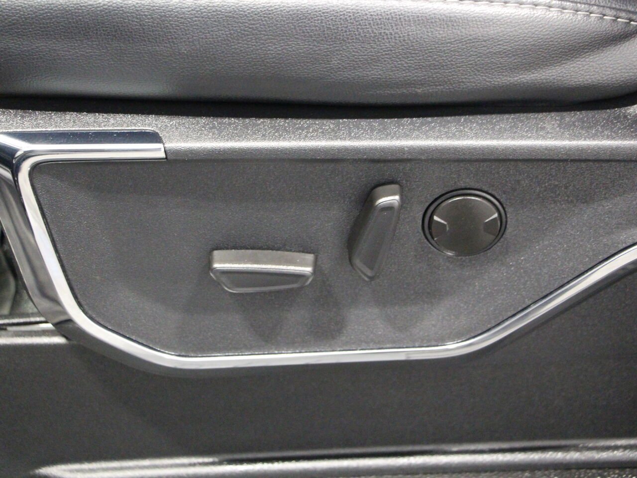 2024 Ford Super Duty F-250 SRW Agate Black Metallic Châteauguay - photo #22