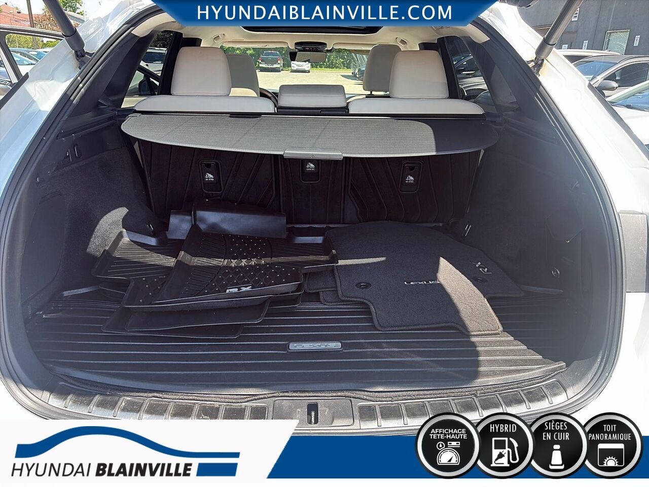 Lexus RX 2023 Blanc Blainville - photo #13