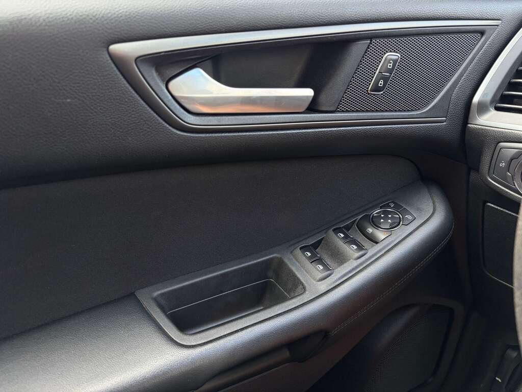 Ford Edge 4dr SE AWD 2015 Gris Gatineau - photo #9