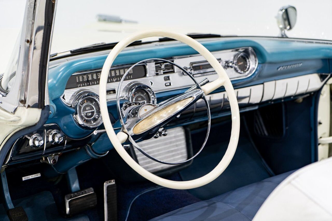 1957 Pontiac Bonneville *PRICE IN USD* Fuel injected 347/315HP 1 of 630 produced White Montreal - photo #72