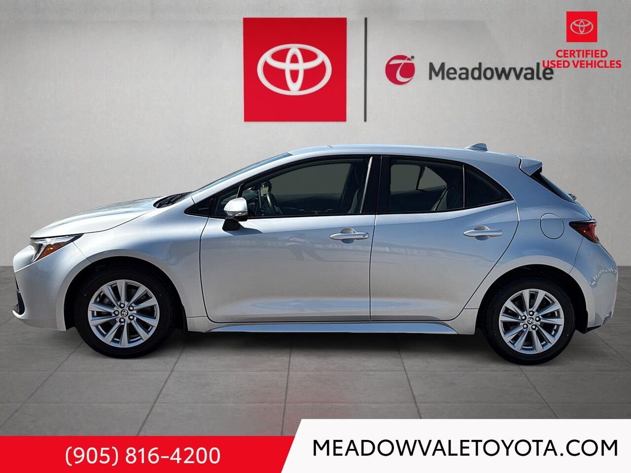 2023 Toyota Corolla Hatchback One owner, Low KM's, Alloy Wheels, Back up Camera Classic Silver Metallic Mississauga - photo #5