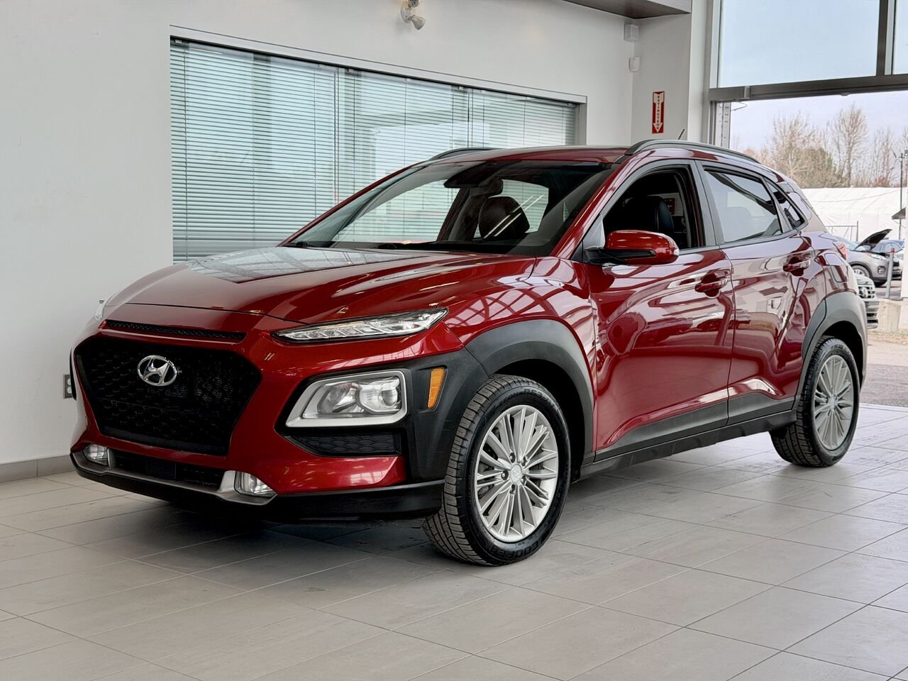 2019 Hyundai Kona Red Notre-Dame-des-Prairies - photo #3