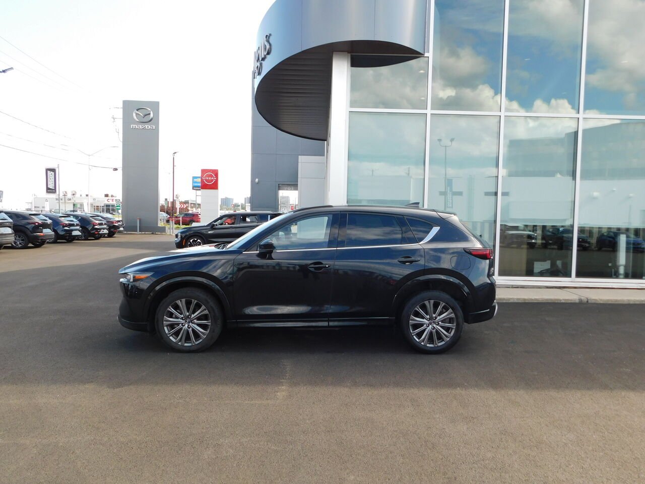 2024 Mazda CX-5 Signature TI Black Gatineau - photo #0