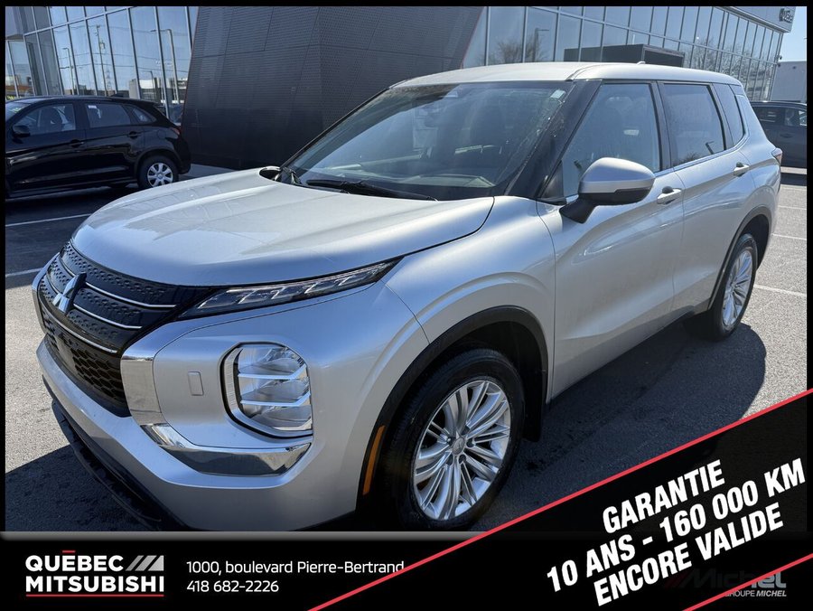 2023 Mitsubishi Outlander ES S-AWC, 7 passagers, Climatisation Silver