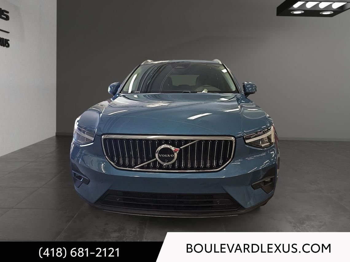 2024 Volvo XC40 Blue Quebec - photo #21