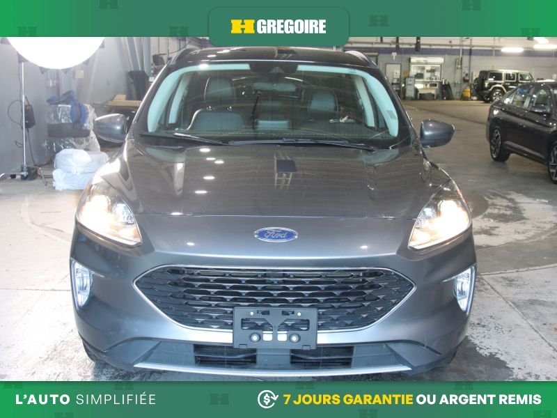 2022 Ford Escape Grey Laval - photo #1