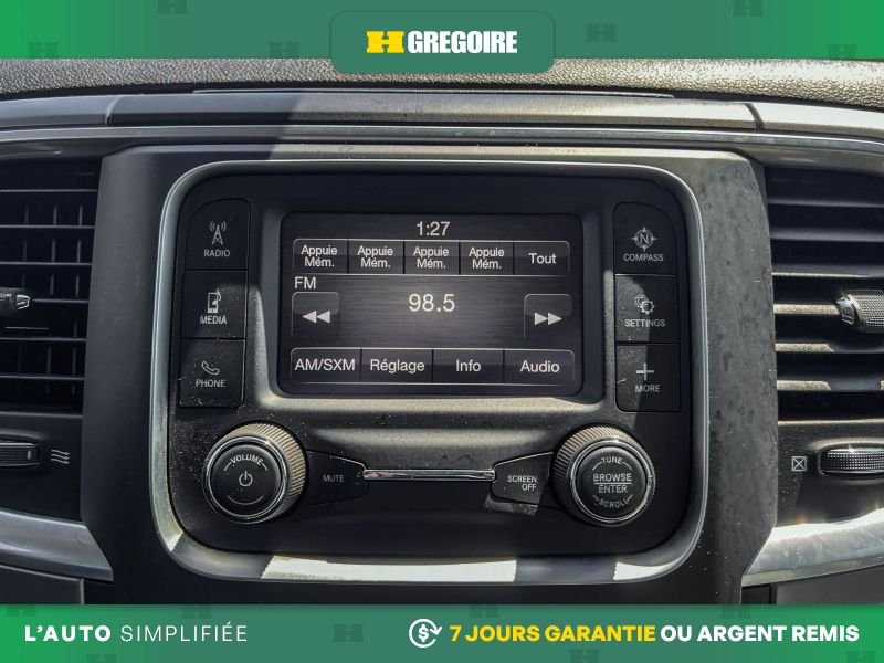 Ram 1500 D26061 | SLT 2023 Gris Laval - photo #22
