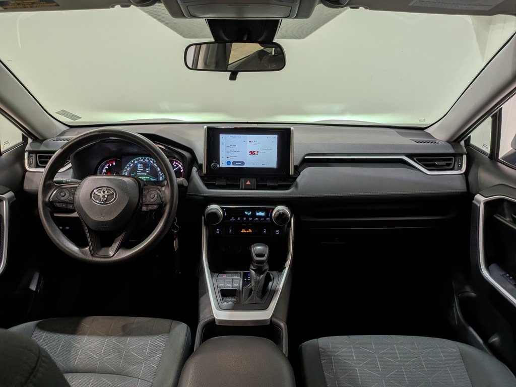 Toyota RAV4 LE AWD 2024 Blanc Val-David - photo #11