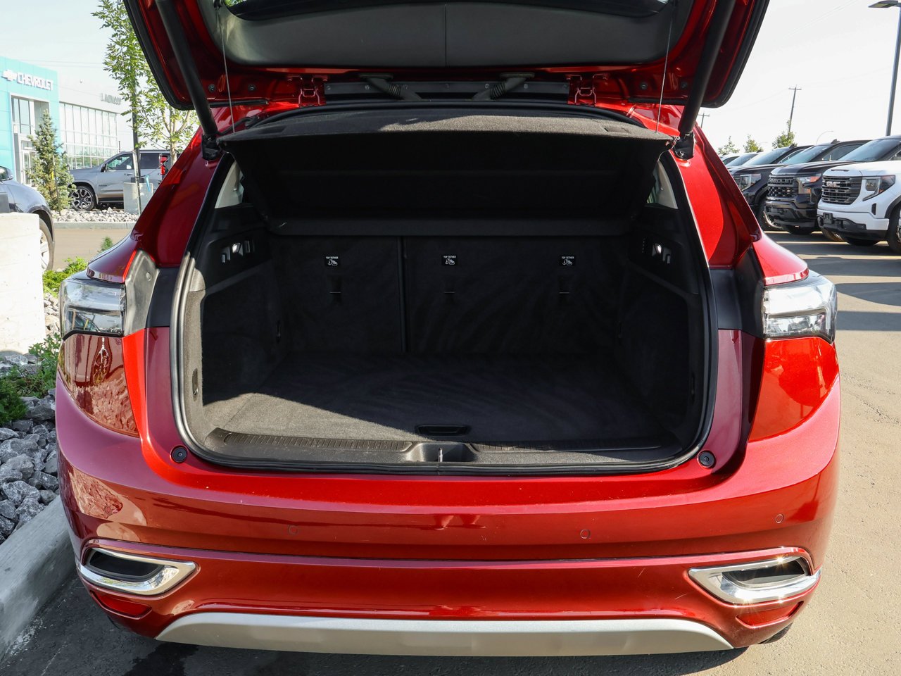 2022 Buick Envision AWD 4dr Avenir Red Sherwood Park - photo #8