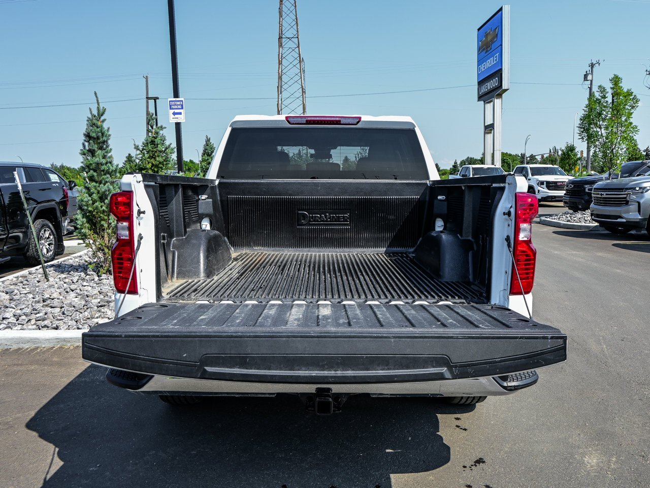 2025 Chevrolet Silverado 1500 4WD Crew Cab 147 LT White Sherwood Park - photo #13