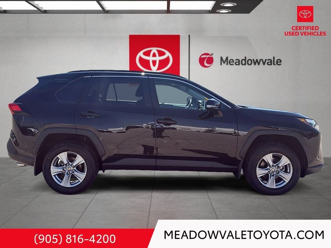 2025 Toyota RAV4 Sunroof, Power Drivers Seat, Heated Front Seats and Steering Wheel, Power Trunk, 17" Alloy's Midnight Black Metallic Mississauga - photo #2