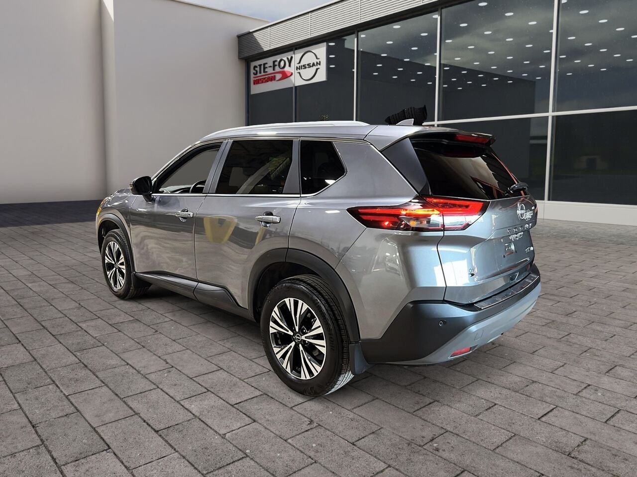 Nissan Rogue 2023 Gris Québec - photo #3