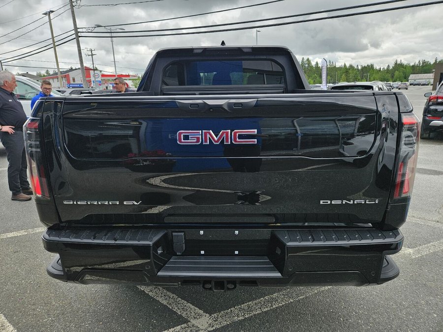 2026 GMC Sierra EV 2026 Black