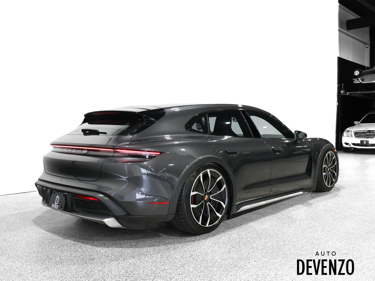 2022 Porsche Taycan Grey Saint-Eustache - photo #2