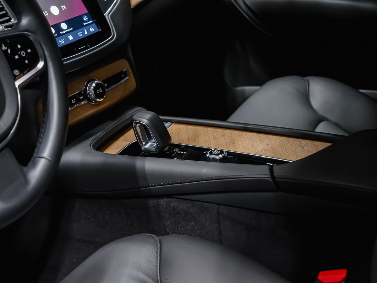 2024 Volvo XC90 B5 CORE BRIGHT CLIMATE Black Montreal - photo #6