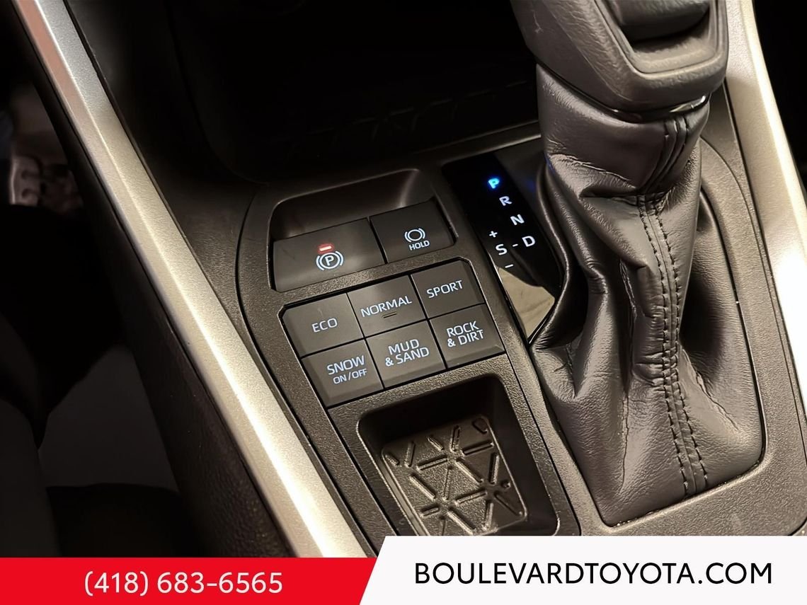 Toyota RAV4 531707-82 | LE, AWD 2024 blanc Québec - photo #32