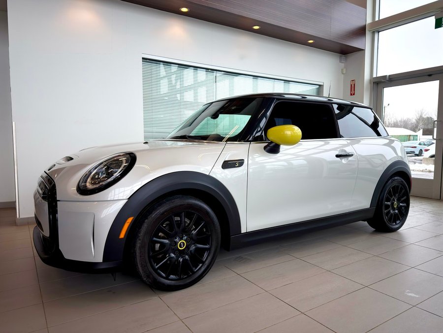2023 MINI 3 Door 2023 gray