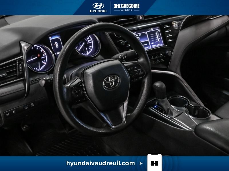 2020 Toyota Camry Grey Laval - photo #15