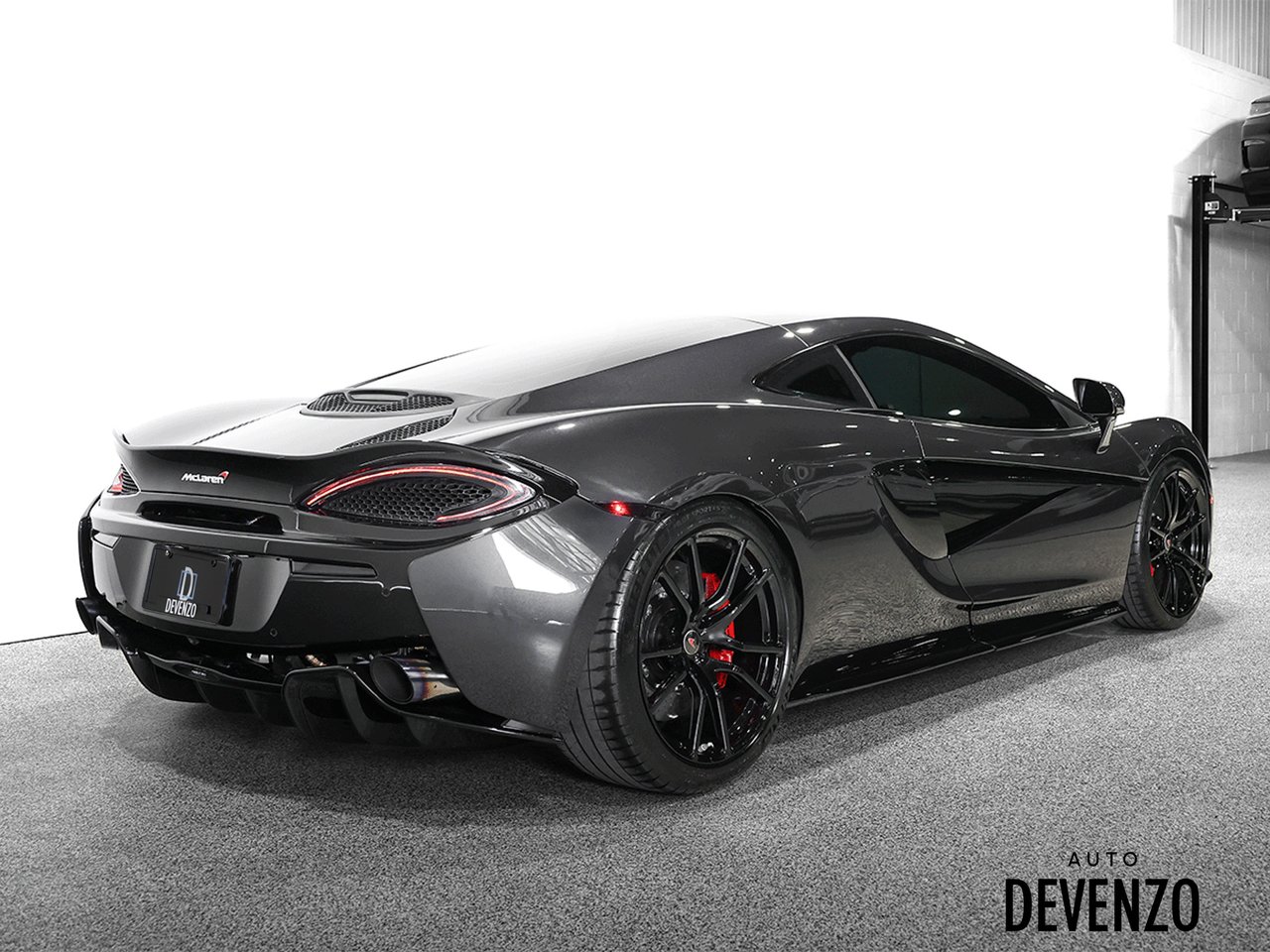 2018 McLaren 570GT Black Saint-Eustache - photo #3