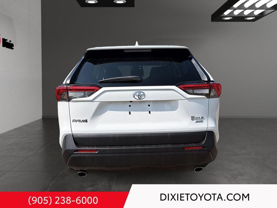 2021 Toyota RAV4 2021 White