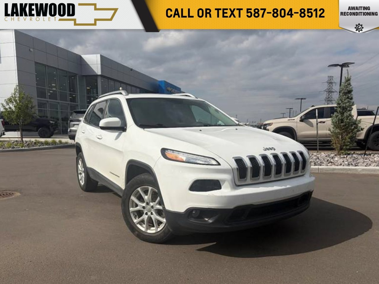 2015 Jeep Cherokee 4WD 4dr North White Sherwood Park - photo #0
