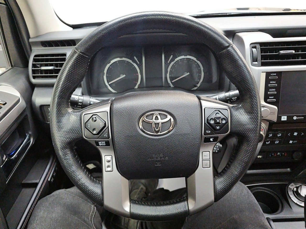 Toyota 4Runner NIV JTEKU5JR5P6092975 2023 Noir Baie-Comeau - photo #14