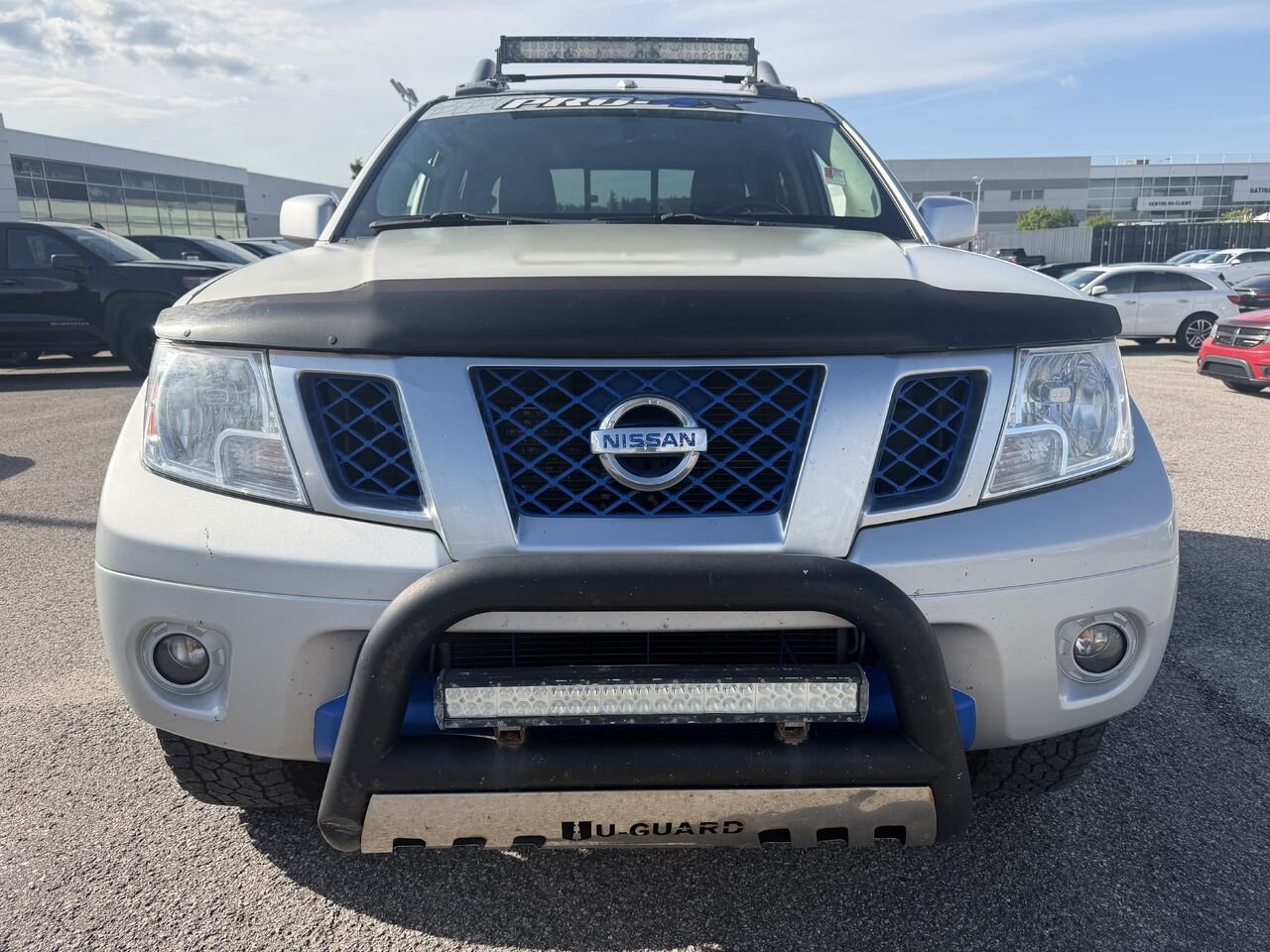 NISSAN FRONTIER PRO-4X SV cabine double 4x4 caisse longue BA 2018 Gris Gatineau - photo #16
