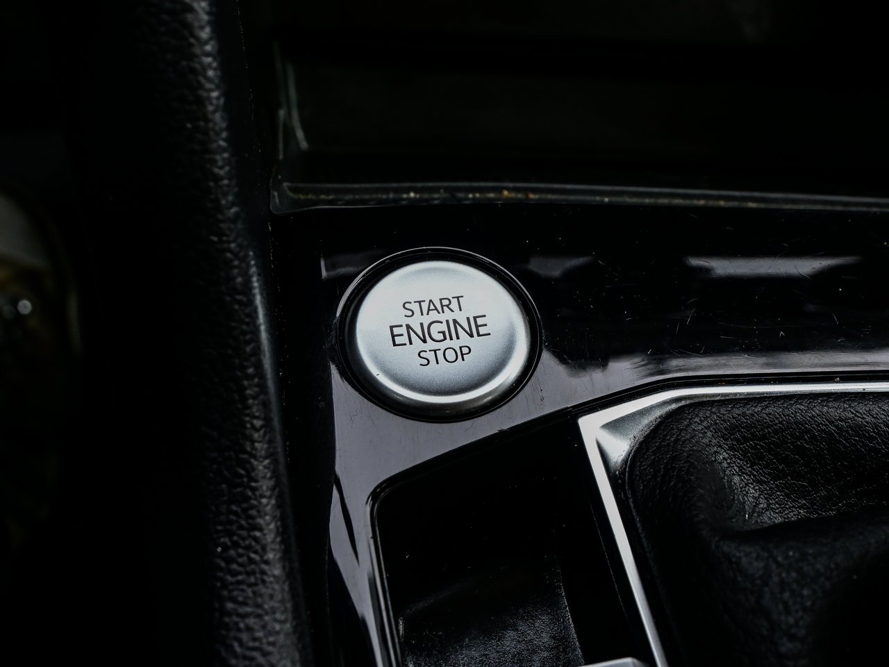 2023 Volkswagen Taos Comfortline 4MOTION *Ltd Avail* Grey Sherwood Park - photo #24