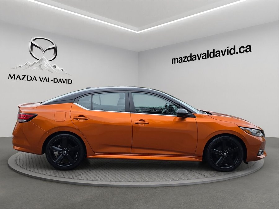 Nissan Sentra SR CVT, Volant chauffant, détecteur d'angles morts, commande audio au volant 2021 Orange