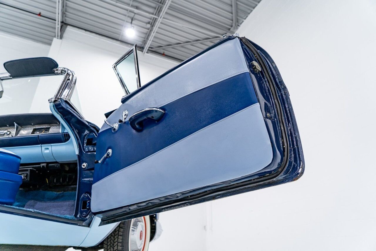 Buick Special 364/300HP NailHead 1 of only 2,056 | PRICE IN USD 1957 Bleu Montréal - photo #75