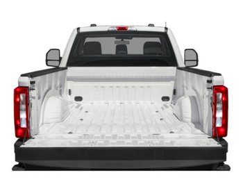 Ford Super Duty F-350 à roues arrière simples XL