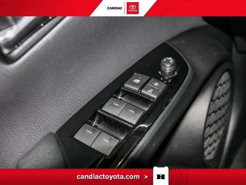 Toyota Prius 2019 Rouge Blainville - photo #21