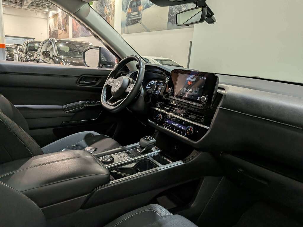 2024 Nissan Pathfinder Rock Creek 4WD Grey Val-David - photo #16