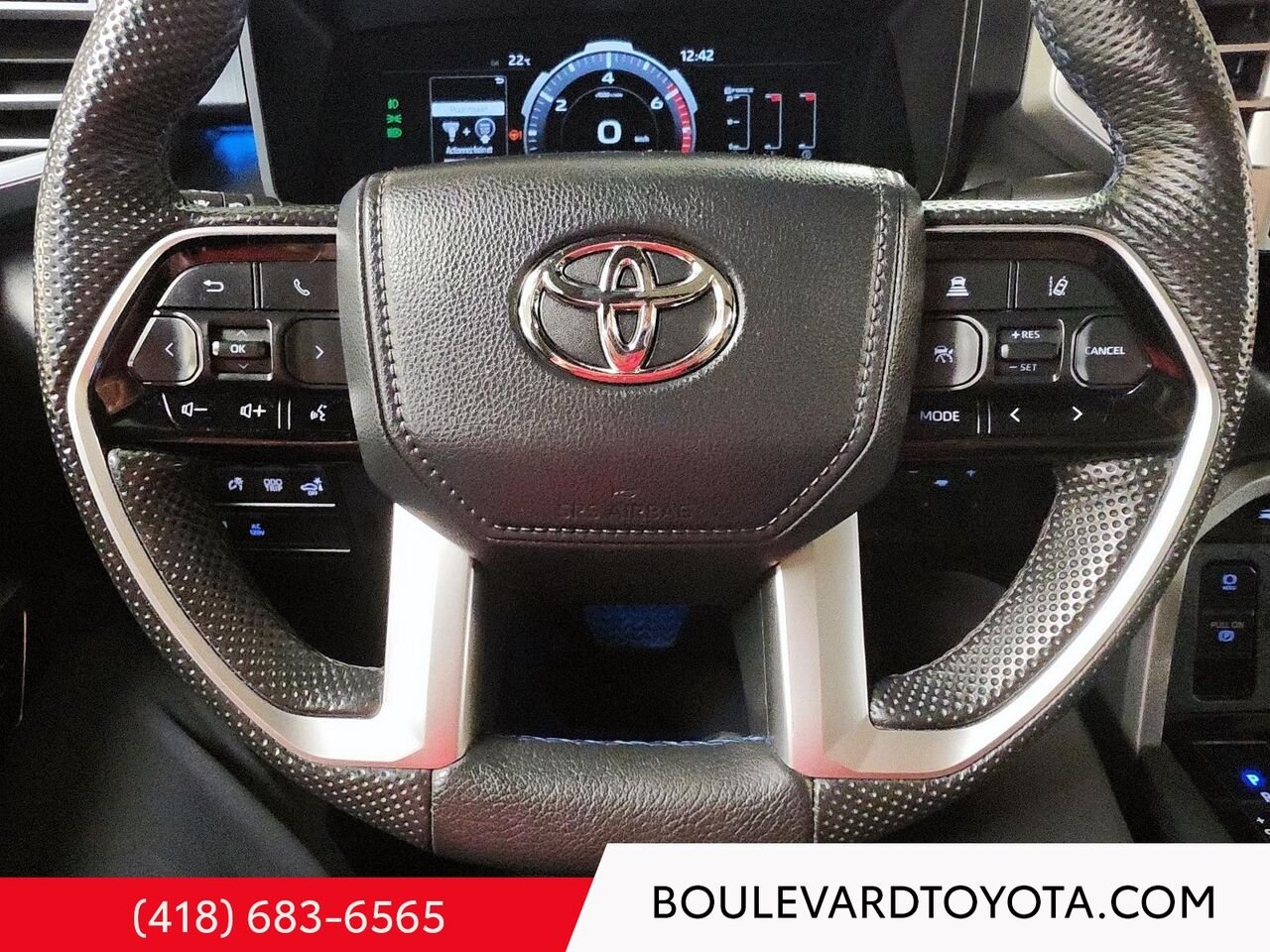 Toyota Tundra 531782-43 | PLATINUM CREWMAX, 4X4 2024 Gris magnétique métallisé Québec - photo #13