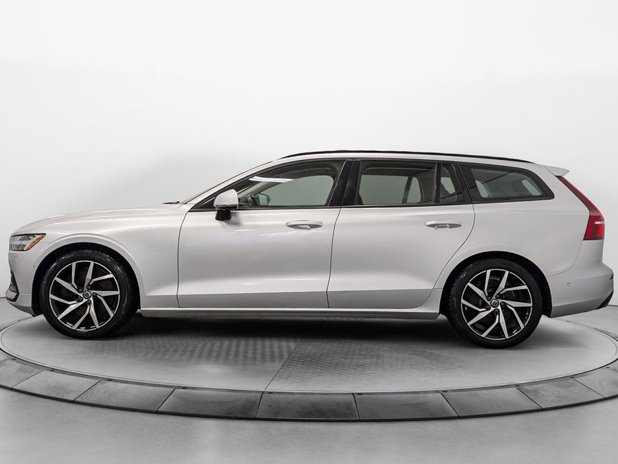 Volvo V60 T6 AWD Sièges chauffants Toit pano À voir !! 2019 .