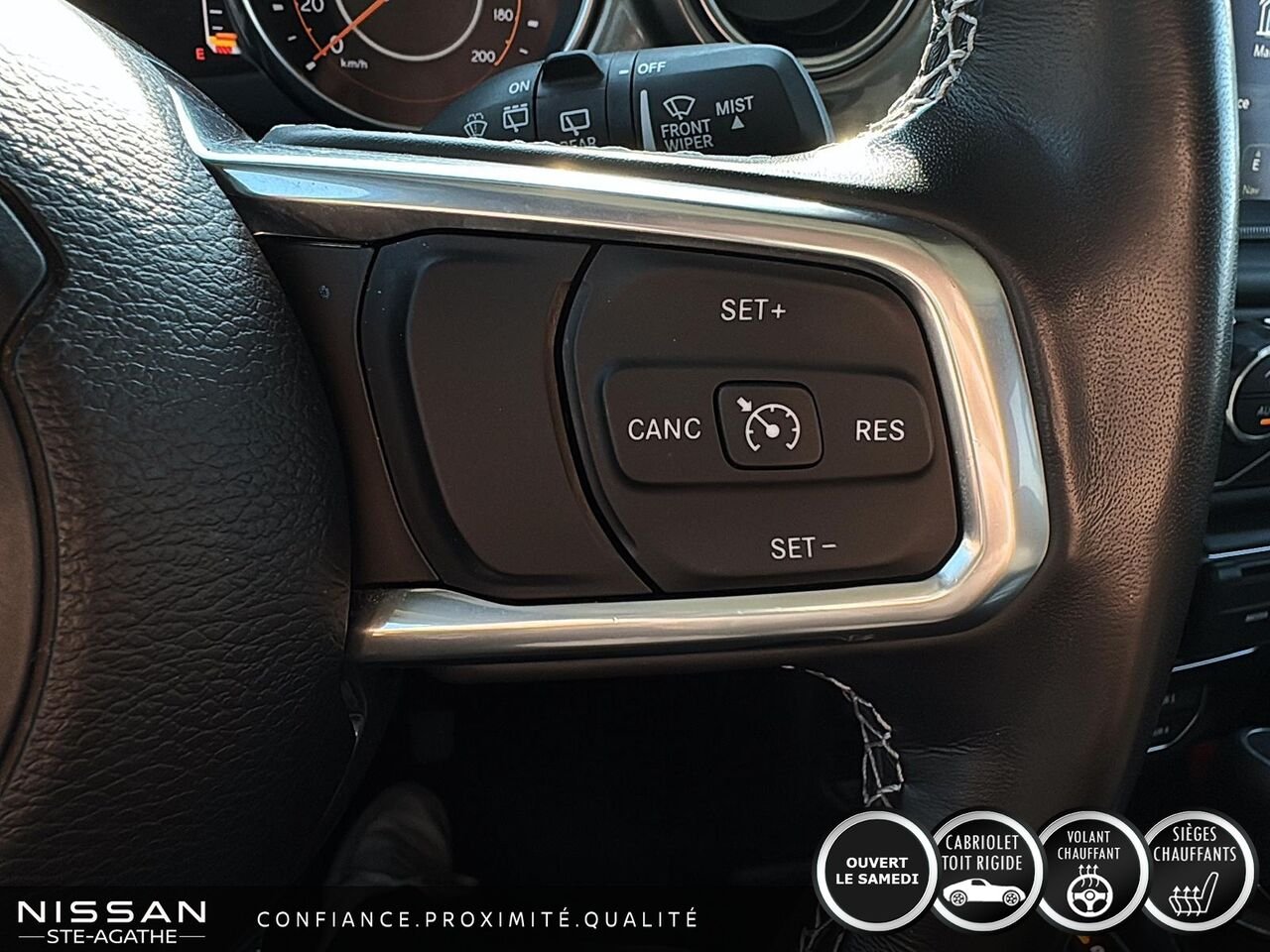 2023 Jeep Wrangler Sahara 4 portes 4x4 Yellow Saint-Jérôme - photo #17