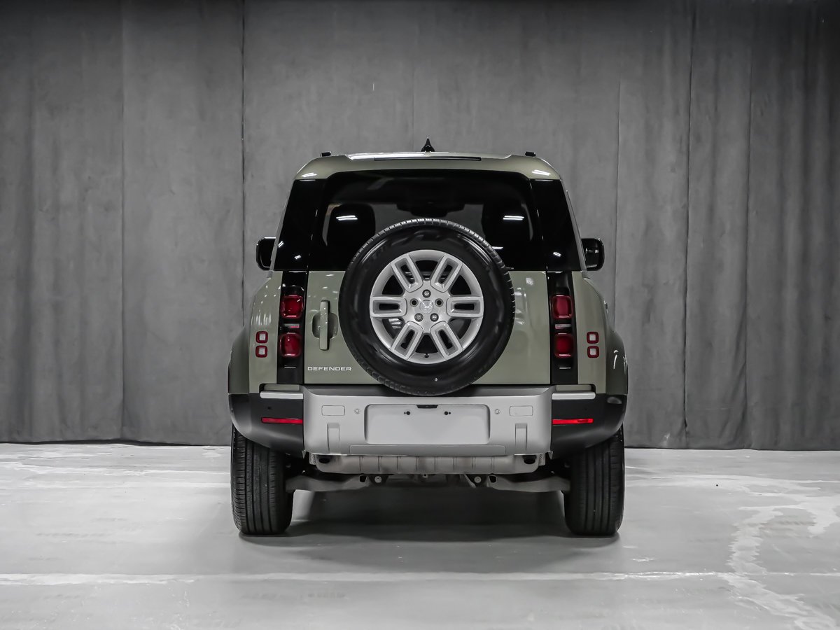 Land Rover Defender S 2025 Vert Montréal - photo #4