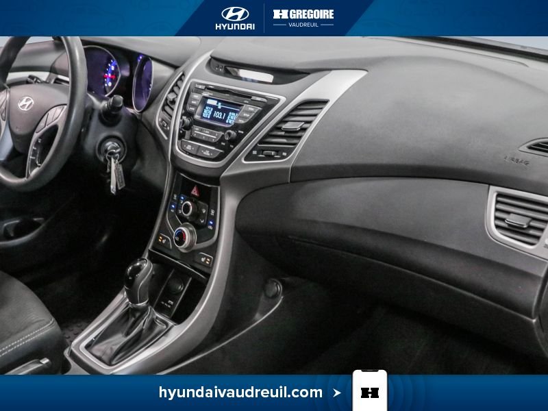 2016 Hyundai Elantra White Laval - photo #28
