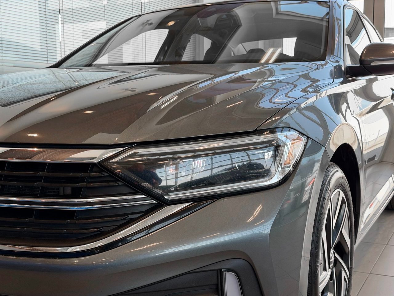 Volkswagen Jetta 2022 Gris Notre-Dame-des-Prairies - photo #5