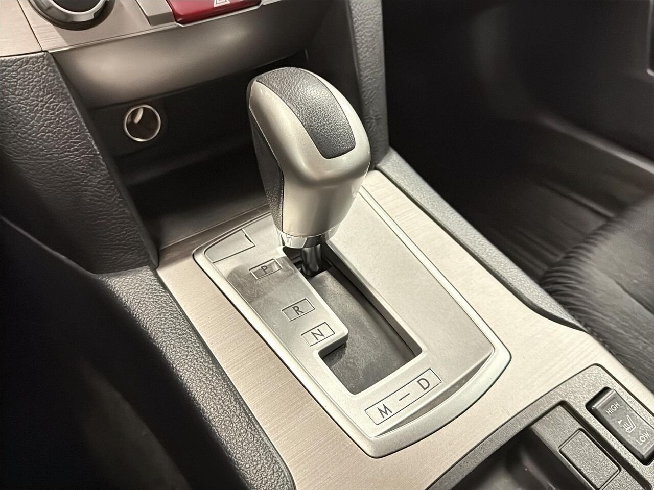 2012 SUBARU LEGACY 2.5I PREMIUM Black Saint-Hyacinthe - photo #13