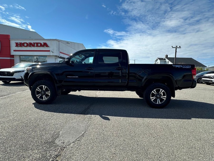 Toyota TACOMA DBL CAB SR5/TRD 2017 2017 Noir