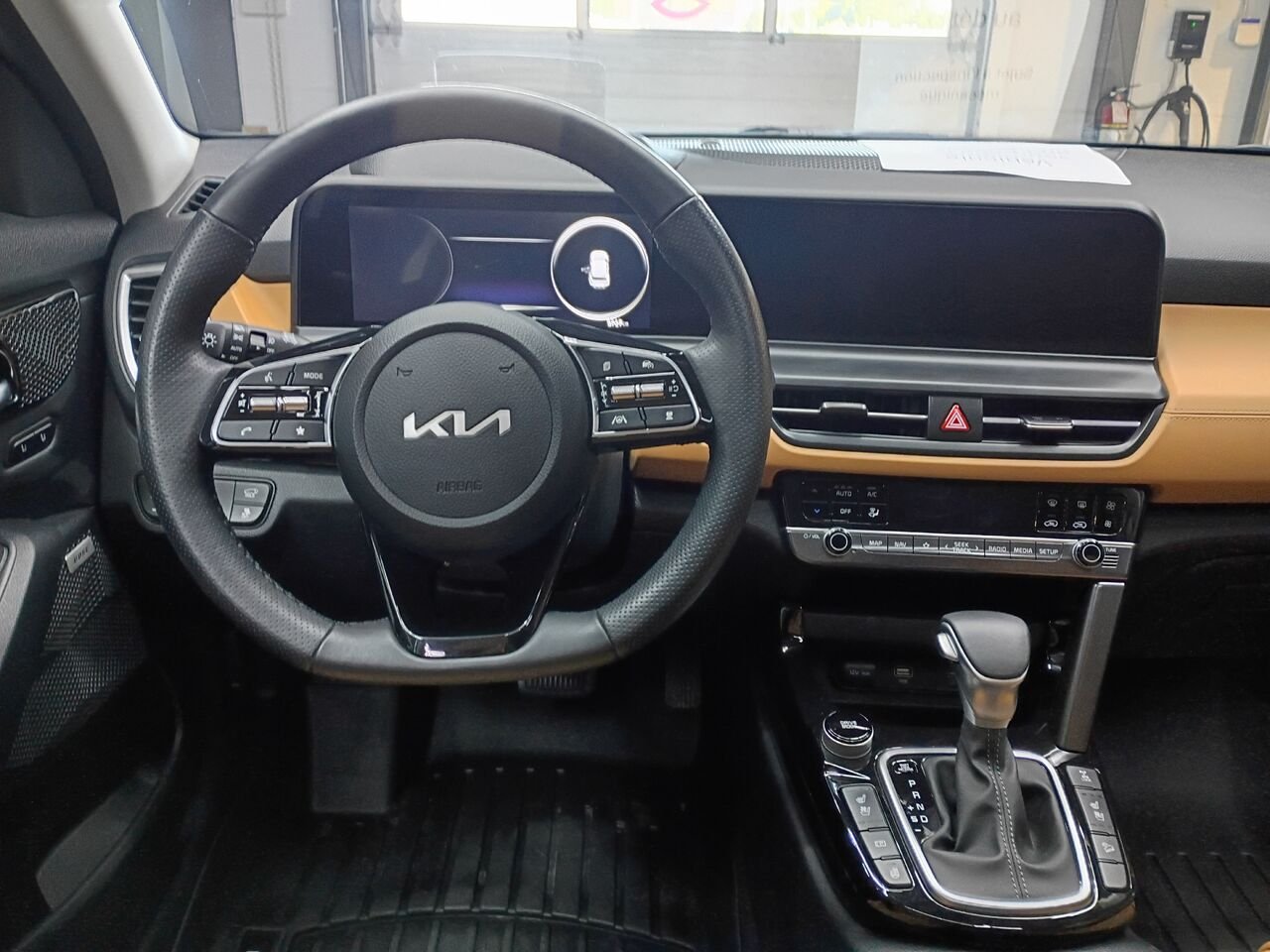 Kia Seltos 2025 Blanc Blainville - photo #16