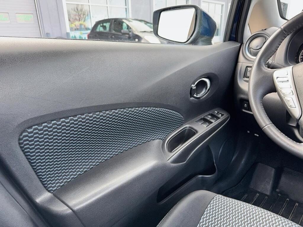 2019 Nissan Versa Note VIN 3N1CE2CP1KL356405 Blue Chicoutimi - photo #9